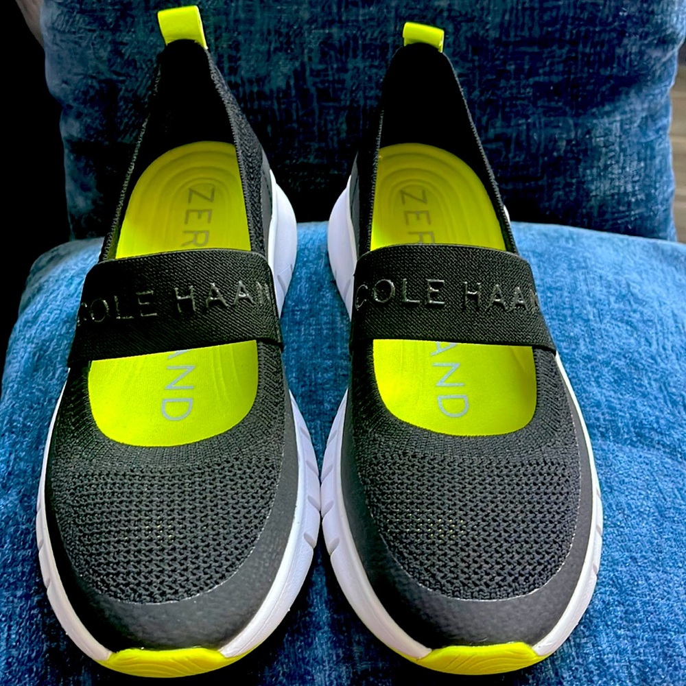 COLE HAAN Zero Gravity shoe Size 8